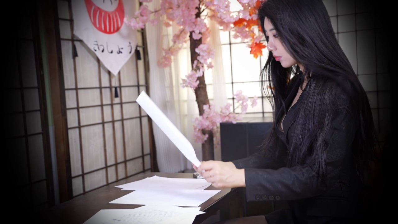 商业女间谍之谁才是待宰的羔羊？
https://mypikpak.com/s/VOtbz75bfO0fweLogJn526rlo2