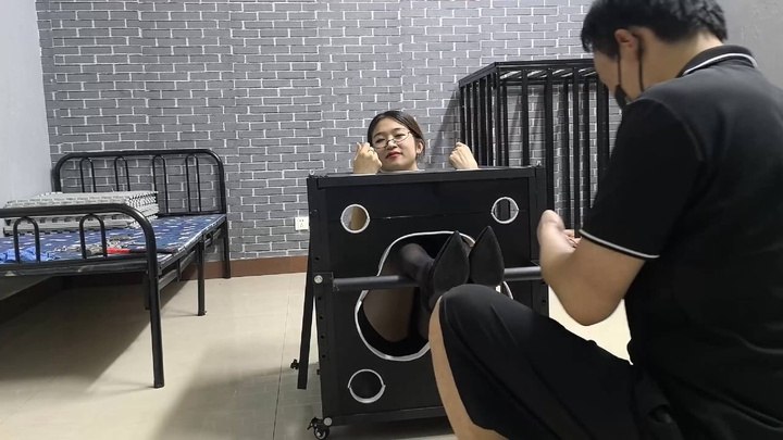 囚笼玩法展示及捆绑.mp4
https://mypikpak.com/s/VOuuaMttlq3vUM82eH7kb06Go2