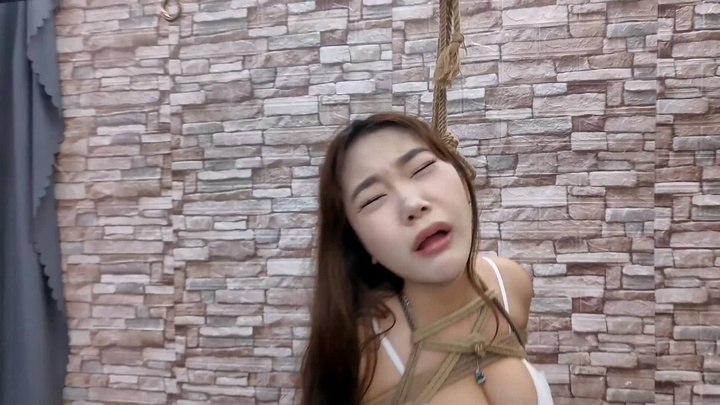 定拍转公映驴驴不慎落入坏人之手,两个坏人不择手段地折磨,经不起他们长时间的折磨,最后被勒的晕了过去.mp4
https://mypikpak.com/s/VOw1NilS90Zi8xHtxVLYOWUXo2