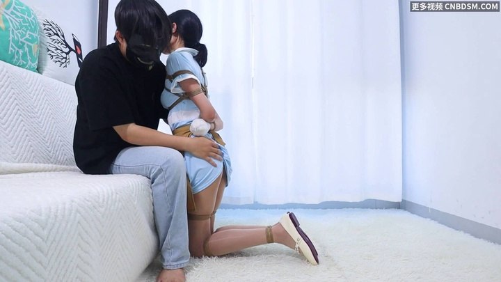 《女友日常》 女孩下班后的性福生活～(双蛋蛋+棒子+电击内外夹击GG娇呻～无内肉丝 好利来 日式驷马 股绳拉扯 泡沫胶带封嘴 绷带包手 抚摸挑逗 打屁屁).mp4
https://mypikpak.com/s/VOwlDaB2m43g88VaasWw75S0o2