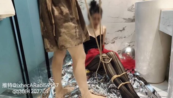 芭蕾舞者的黑胶敷贴，反复折磨
https://mypikpak.com/s/VOxEXix_PAxZ2DIiJ9ObaNJio2