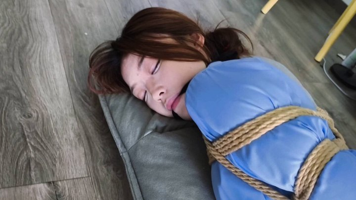 被劫持的民国少女（小清新）
https://mypikpak.com/s/VOzPvxGjTVL9qVdtSJv7G5aVo2